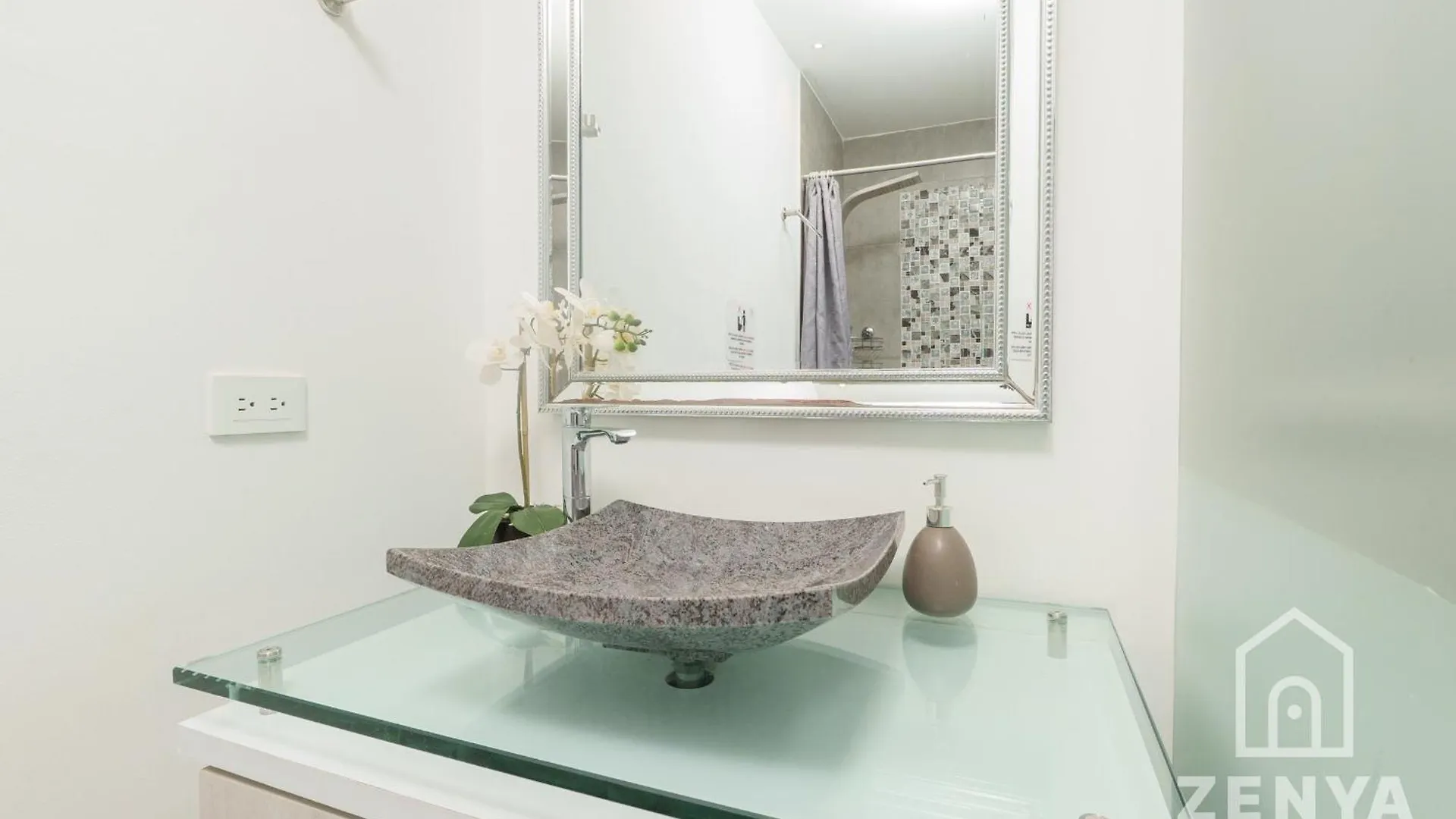 Recovery House By Zenya Host Cali